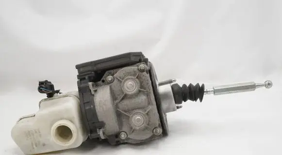 Volkswagen Golf VII Brake booster 5QE614105AQ 5QE611301