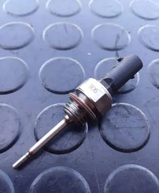 Volkswagen PASSAT B8 Intake air temperature sensor 03n906081a