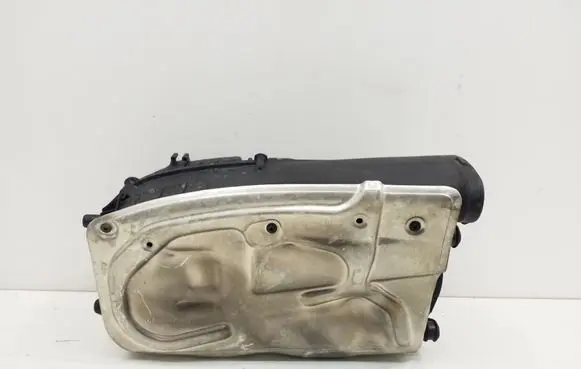 Mercedes-Benz GLK (X204) Air filter box A6510901101