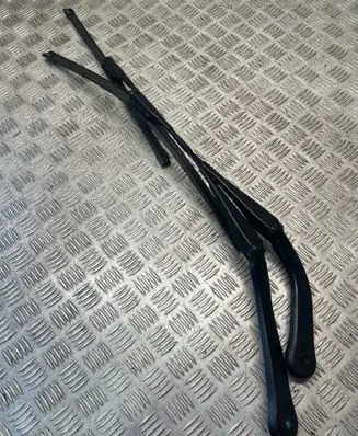 BMW 3 E90 E91 Headlight wiper blade set 7253397 7253386