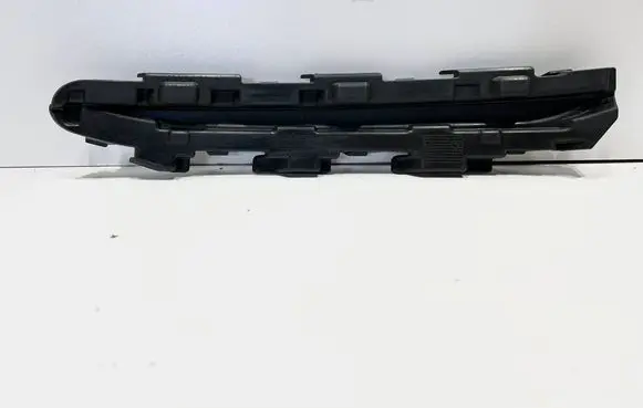 Audi Q7 4M Front bumper mounting bracket 4M0807750D