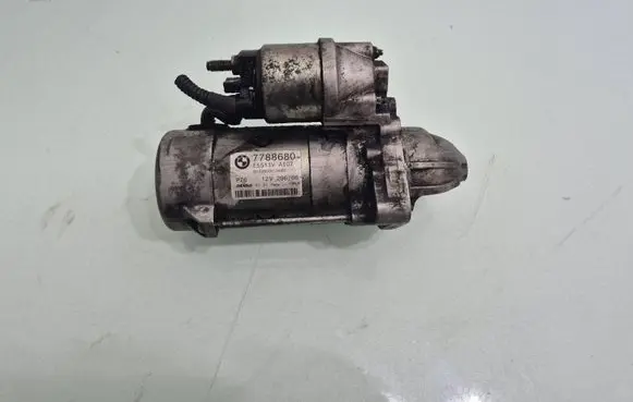 BMW 5 E60 E61 Starter motor 7788680