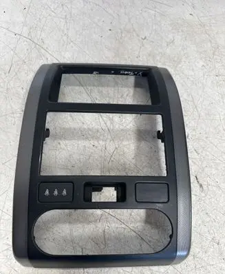 Nissan X-Trail T31 Radio/GPS head unit trim P10380A75100