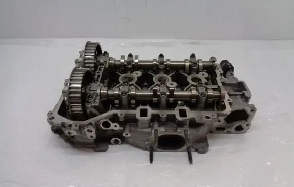 Peugeot 2008 II Engine head 9810886380