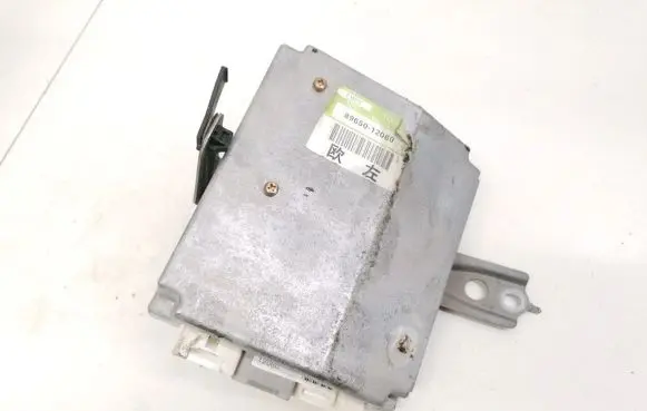 Toyota Corolla E120 E130 Engine control unit/module 8965012060 89650-12060