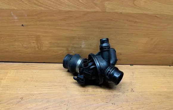 BMW 7 F01 F02 F03 F04 Thermostat 6644619 6371059 6601544