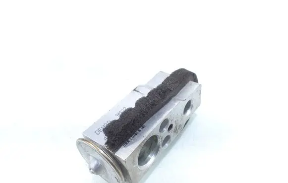 Toyota Prius (XW30) Air conditioning (A/C) expansion valve 4475003690