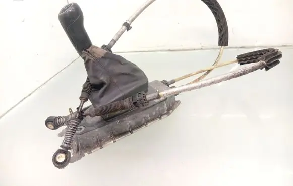 Volkswagen Polo Gear shifter/selector 6Q0711049AL