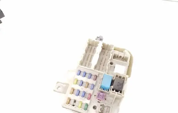 Mazda 6 Fuse module