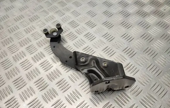 Mercedes-Benz Vito Viano W447 Sliding door lower roller guide/hinge A4477600647