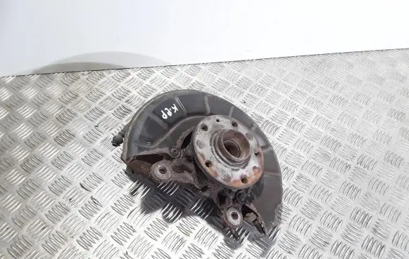 Volkswagen Golf VI Front wheel hub 1K0615311