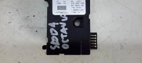 Skoda Octavia Mk2 (1Z) Steering angle sensor 1K0959654 00203500 00291194