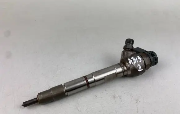 Audi A3 S3 8V Fuel injector 04L130277AE