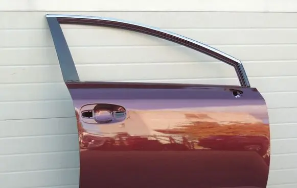 Toyota Avensis T270 Front door 6700105070