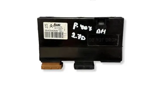 Peugeot 407 Seat control module 9645840680
