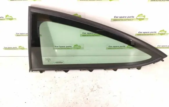Mercedes-Benz C W204 Rear vent window glass 2046702500 A2046702500