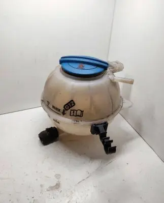 Coolant expansion tank/reservoir