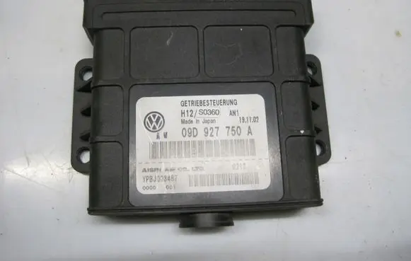 Volkswagen Touareg I Gearbox control unit/module 09D927750A