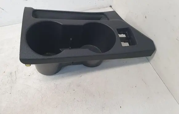 Cup holder front