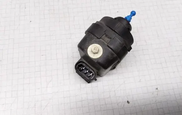 Renault Clio II Headlight level adjustment motor 