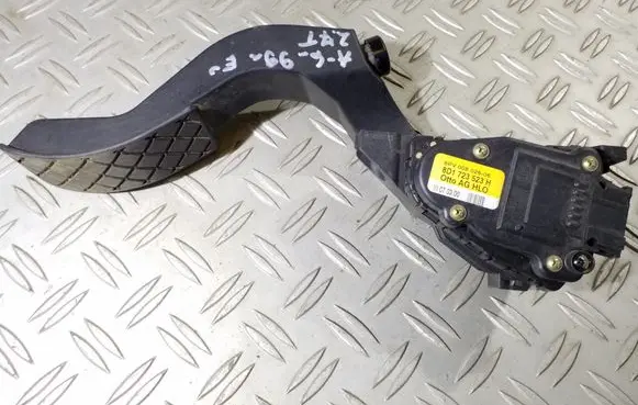 Audi A6 S6 C5 4B Accelerator throttle pedal 8D1723523H 6PV00802606