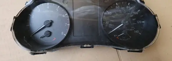 Nissan Qashqai Speedometer (instrument cluster)