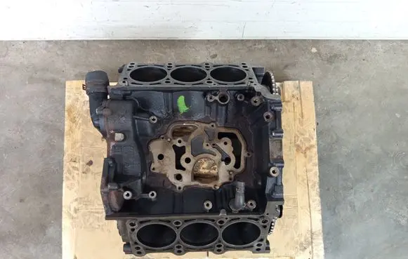 Audi A6 S6 C6 4F Engine block 059103021AR BKN