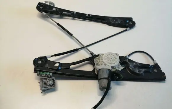 Mercedes-Benz E W211 Front door window regulator with motor A2117200246 A2118203042
