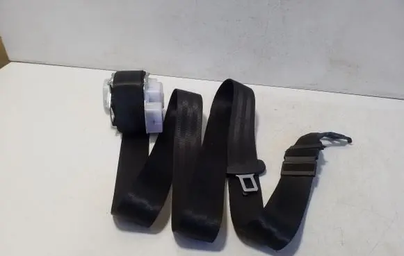 Volkswagen Touareg II Middle seatbelt (rear) 7N0857737