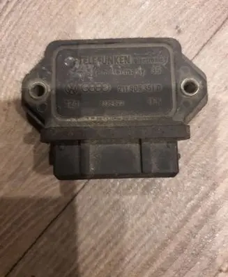 Volkswagen Golf II Ignition amplifier control unit 211905351D 335622