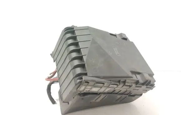 Volkswagen Touran I Fuse box set 01718130