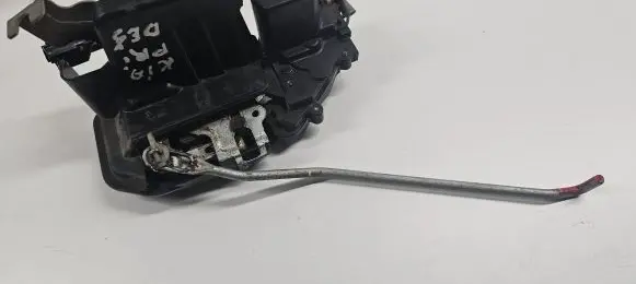 KIA Sorento Front door lock