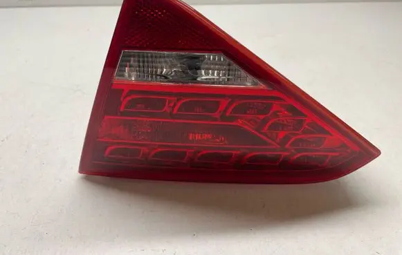 Audi A5 8T 8F Tailgate rear/tail lights 8T0945094B