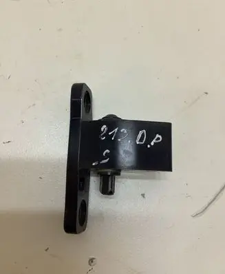 Mercedes-Benz E W213 Front door lower hinge 