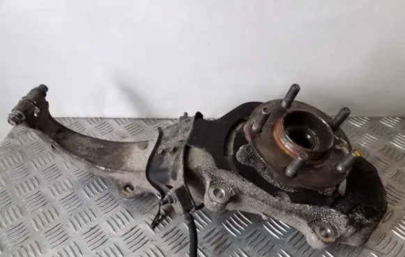 Infiniti EX Front wheel hub spindle knuckle