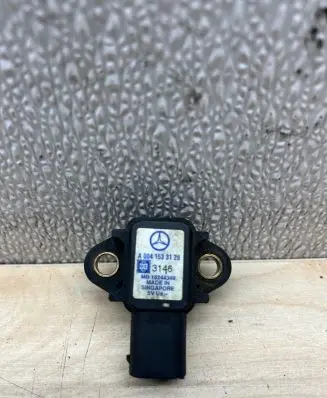 Mercedes-Benz E W211 Air pressure sensor A0041533128