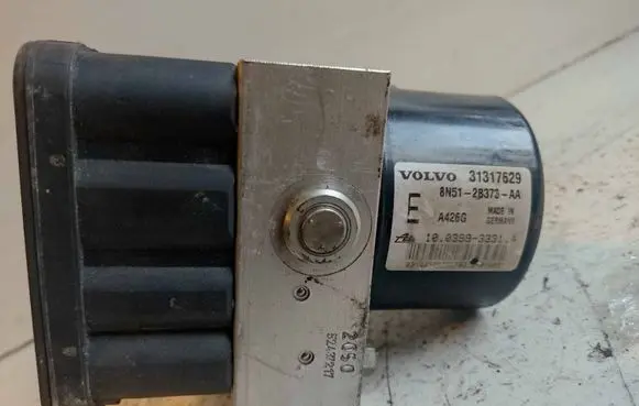 Volvo S40 ABS Pump 30742665AA 00001251F0 10096004253