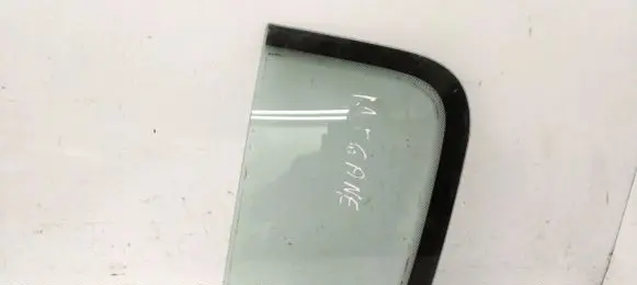 Rear vent window glass