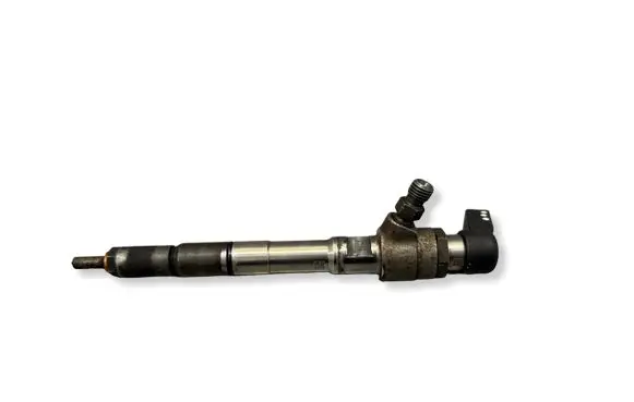 Volkswagen Polo V 6R Fuel injector 03L130277B