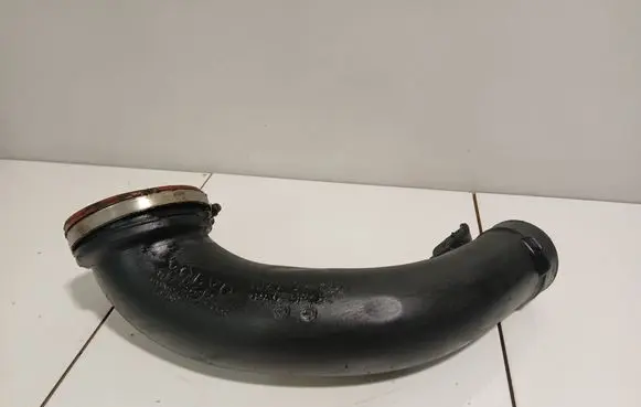 Volvo V70 Intercooler hose/pipe 30774692