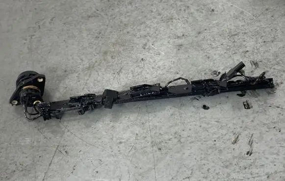 Volkswagen PASSAT B6 Fuel injector wires 