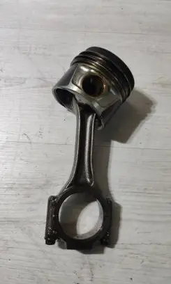 Audi TT TTS Mk2 Piston with connecting rod CFG