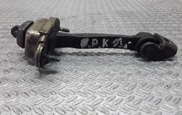 Ford Mondeo Mk III Front door check strap stopper