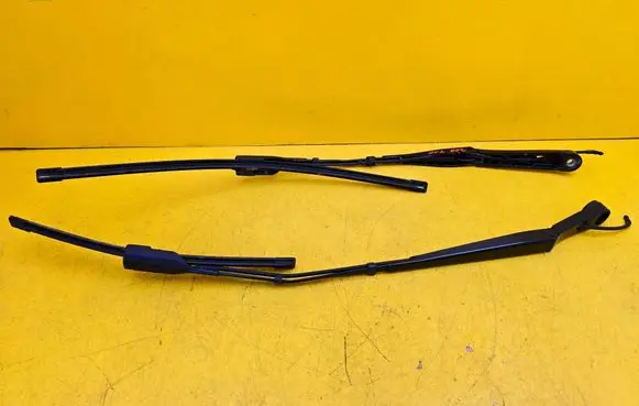 Peugeot 308 Windshield/front glass wiper blade 9830976880 9830981980