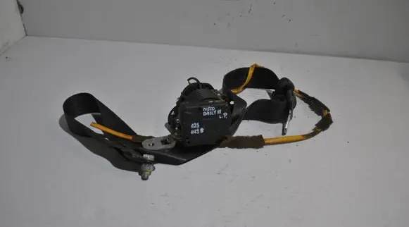 Iveco Daily 30.8 - 9 Front seatbelt