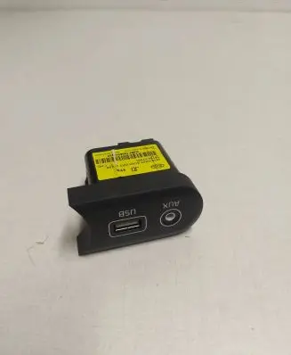 KIA Ceed AUX in-socket connector 96120A2300 JDDF150624415