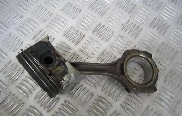 Renault Laguna I Piston with connecting rod