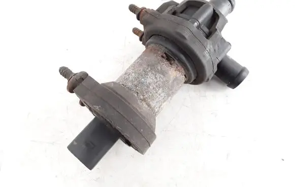 Volkswagen Phaeton Water pump 3D0823480E