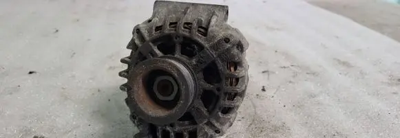Renault Scenic I Generator/alternator 8200030635 2542420A SG9B033