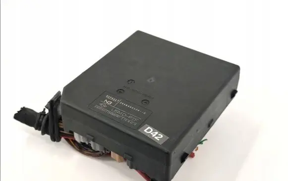 Renault Laguna III Fuse module 284B66052R
